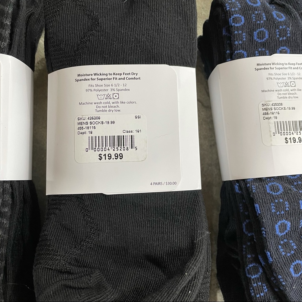 🌻4 packs of men’s NWT Adolfo socks (16 total) - Picture 3 of 10